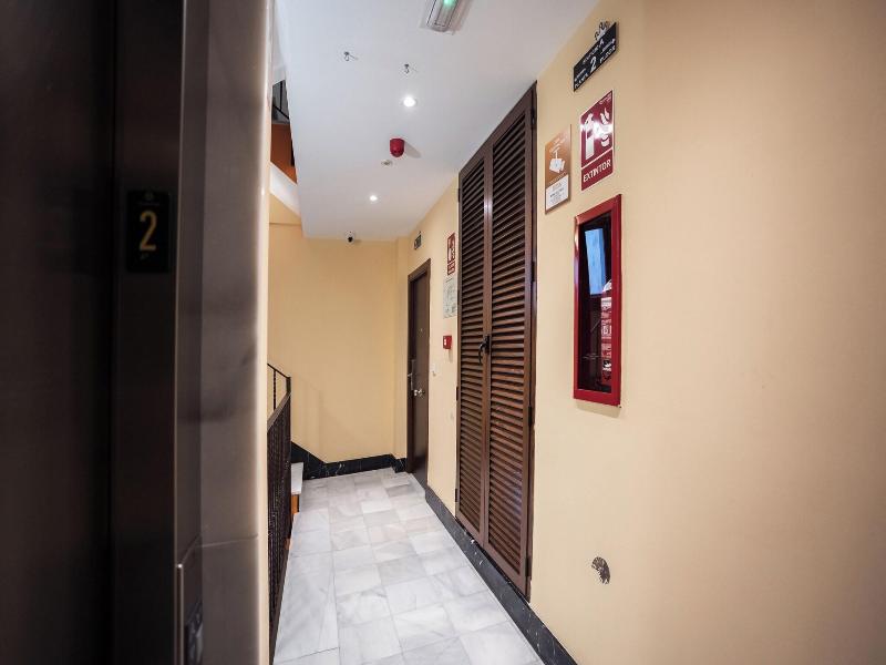 Apartamentos Reyes Catolicos image
