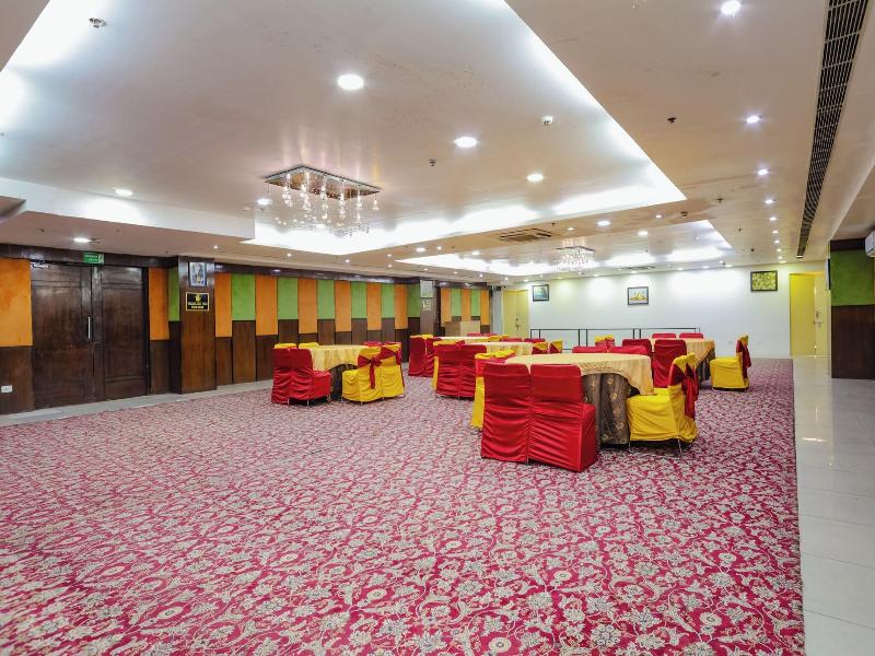 Hyphen Grand Hotel image