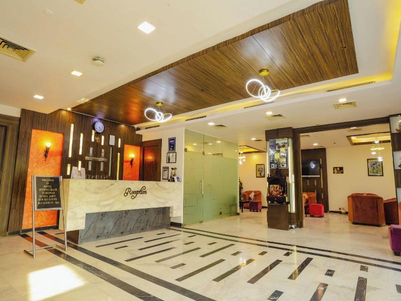 Hyphen Grand Hotel image