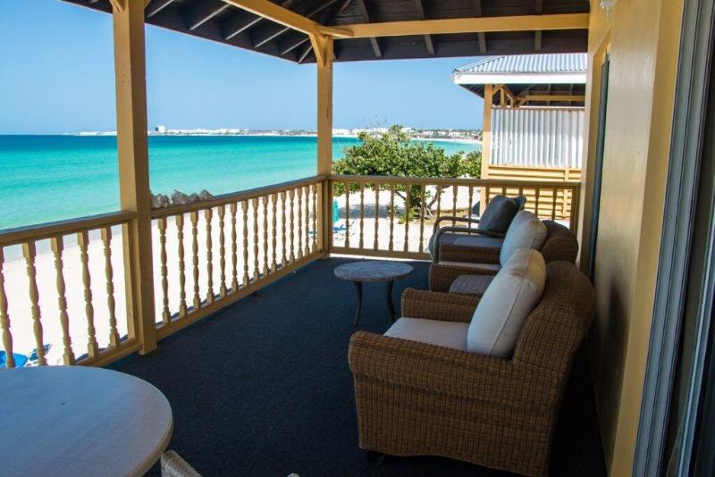 Rendezvous Bay Hotel image