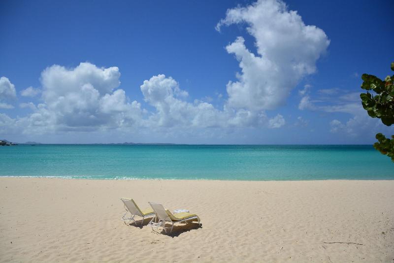 Rendezvous Bay Hotel image