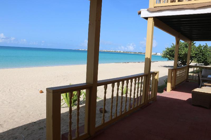 Rendezvous Bay Hotel image