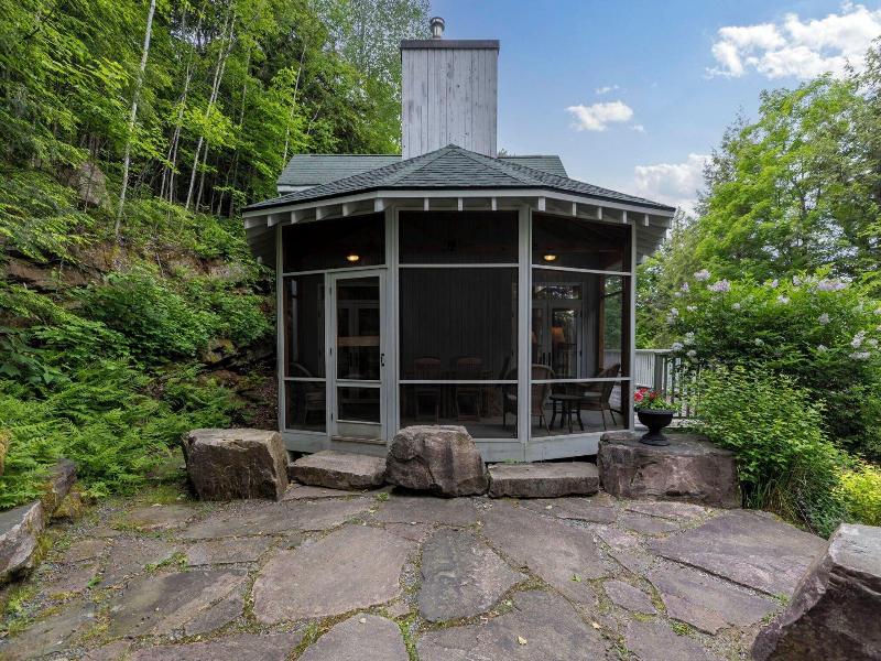 Port Cunnington Lodge Resort image