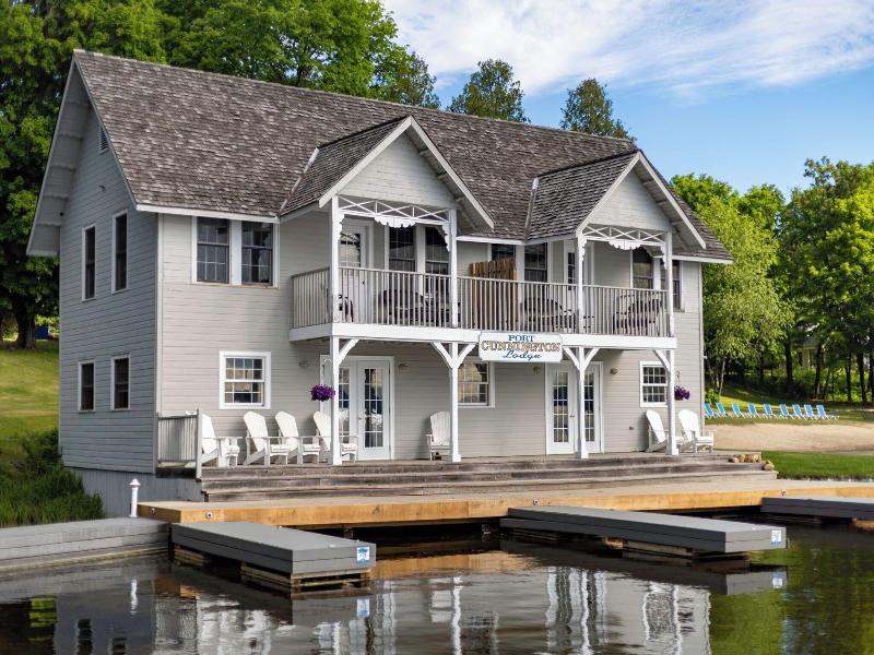 Port Cunnington Lodge Resort image