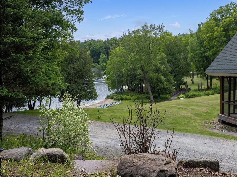 Port Cunnington Lodge Resort image