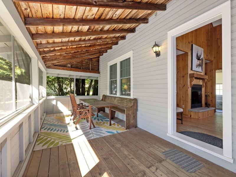 Port Cunnington Lodge Resort image
