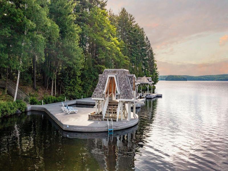 Port Cunnington Lodge Resort image