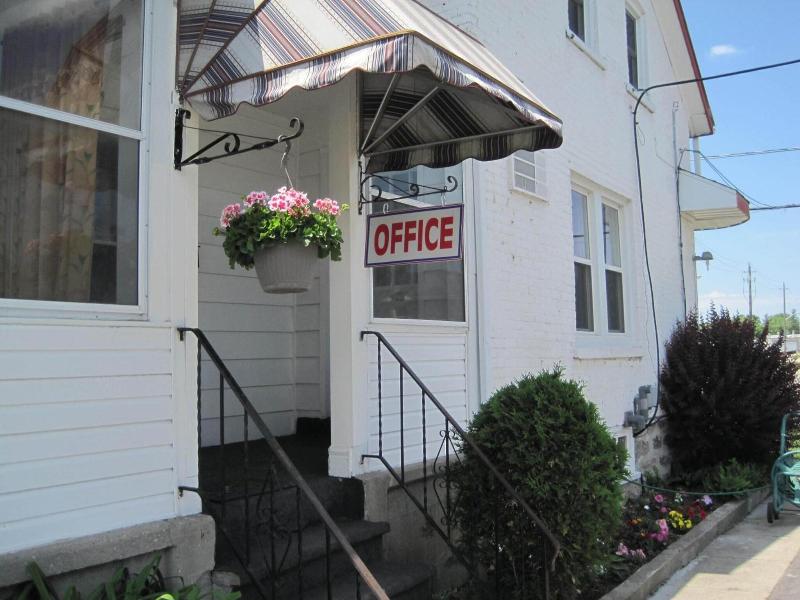Rosecourt Motel image