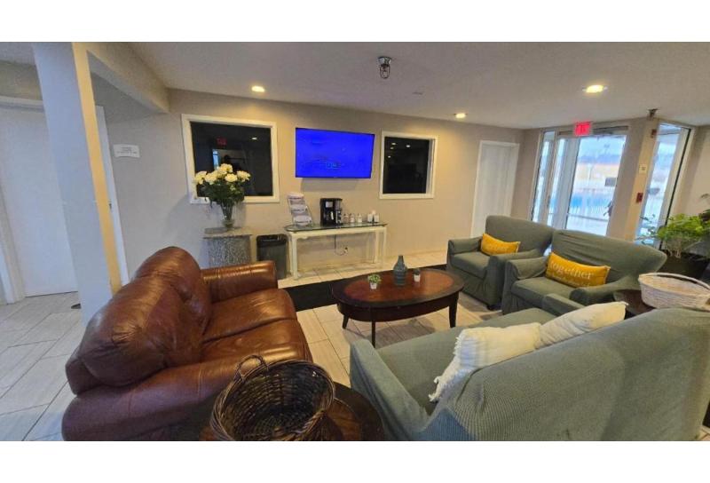 Lone Star Inn & Suites image