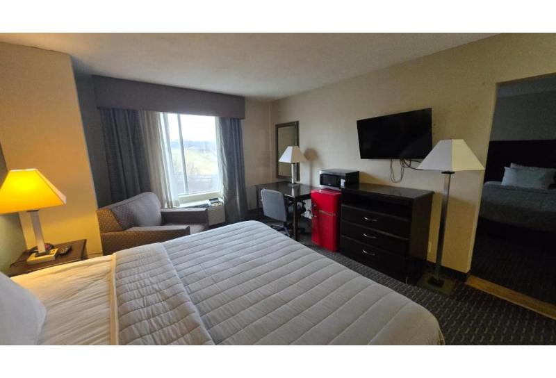 Lone Star Inn & Suites image