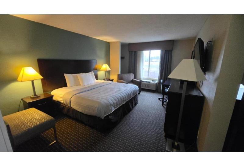 Lone Star Inn & Suites image