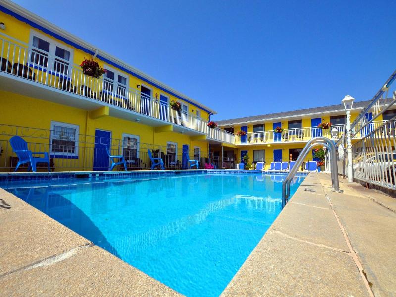 Nantucket Inn Suites