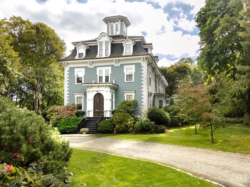 The Hotel Marblehead image