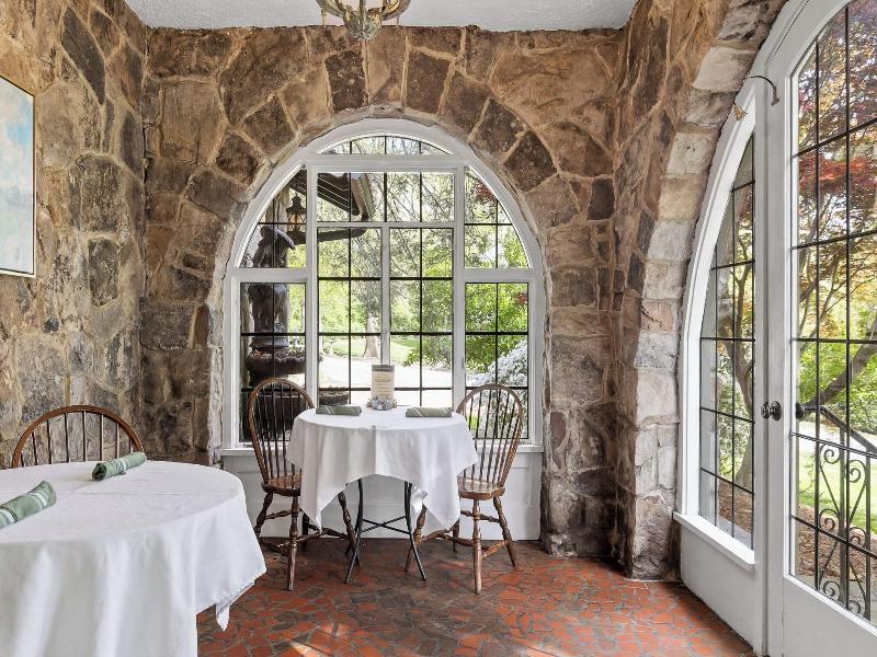 Chanticleer Inn image
