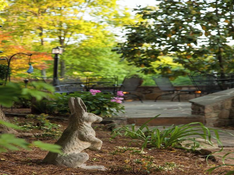 Chanticleer Inn image