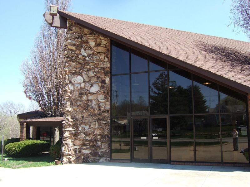 Riverbank Lodge