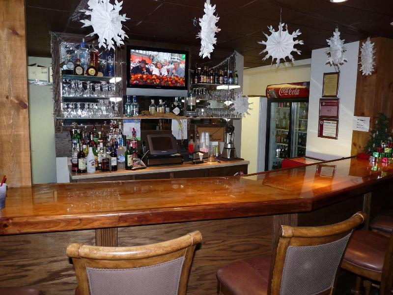 Riverbank Lodge