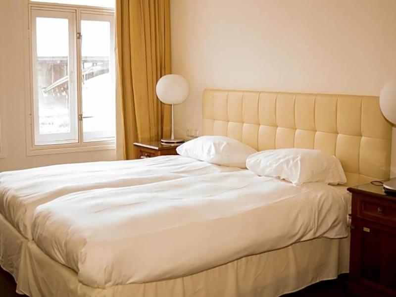 Hotel Courage Waalkade image