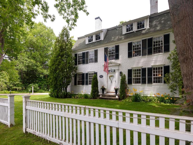 Waldo Emerson Inn image