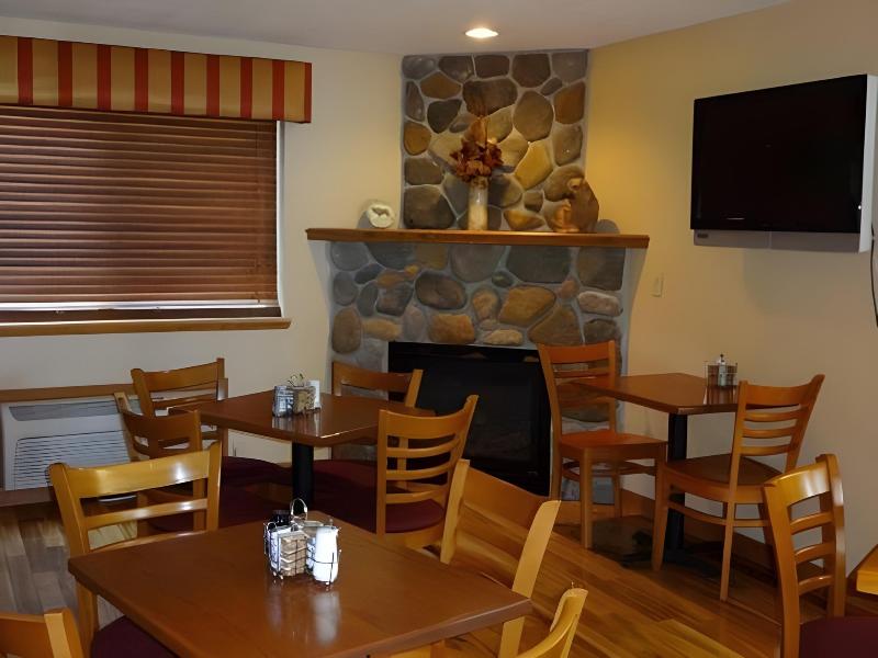 Seasons Motel image 3
