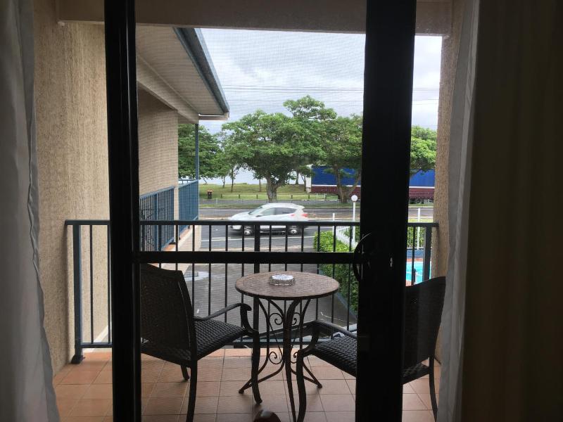 Lakeview Motor Inn image