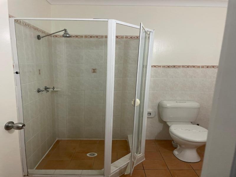 Lakeview Motor Inn image