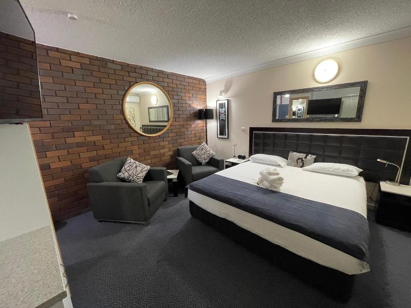 Lakeview Motor Inn image