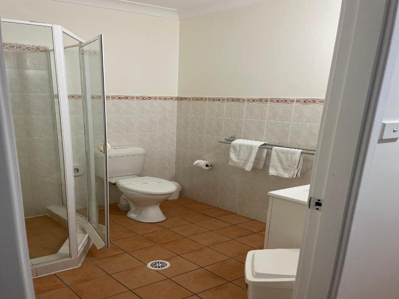 Lakeview Motor Inn image