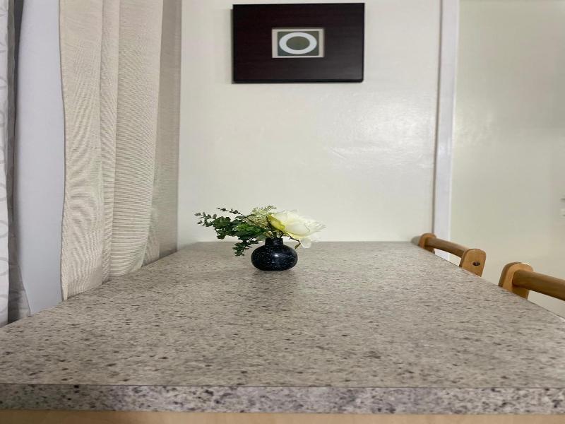 Lakeview Motor Inn image