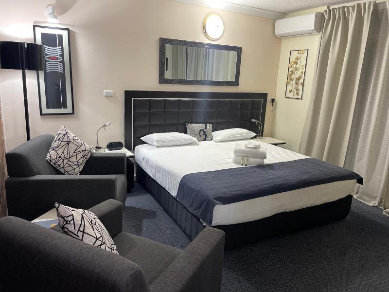 Lakeview Motor Inn image