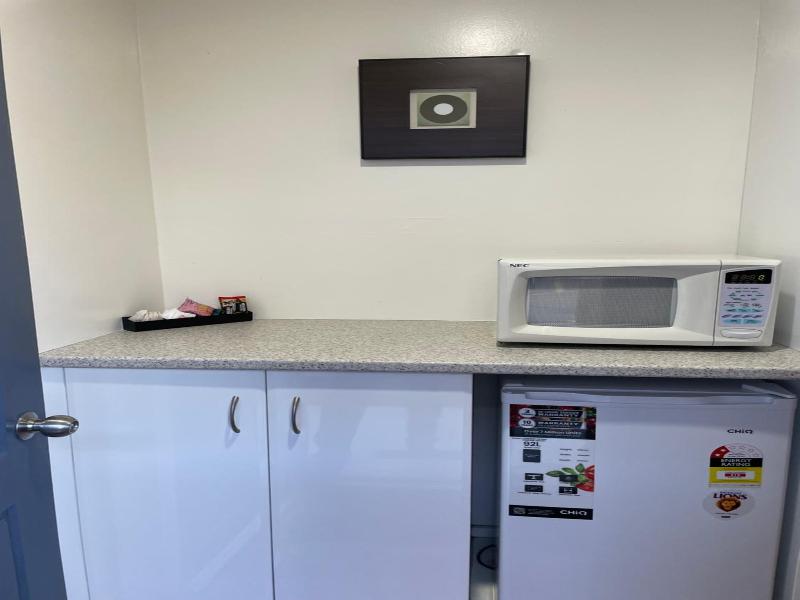 Lakeview Motor Inn image