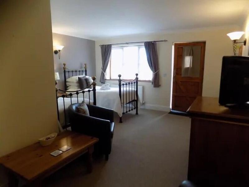 The White Horse Inn image