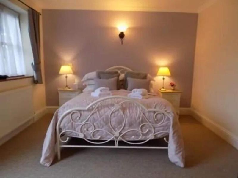 The White Horse Inn image