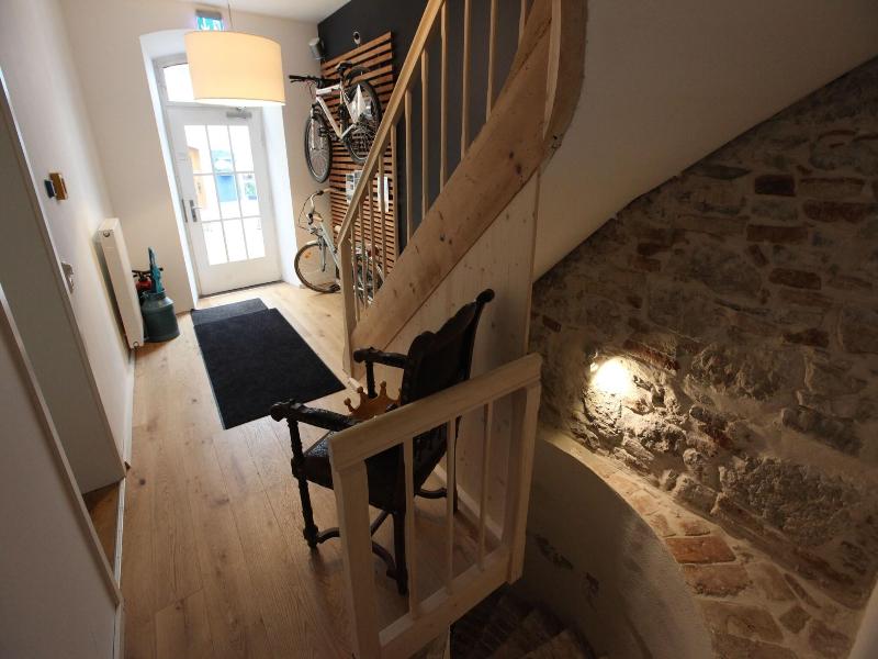 Old Kings Fussen Design Hostel image