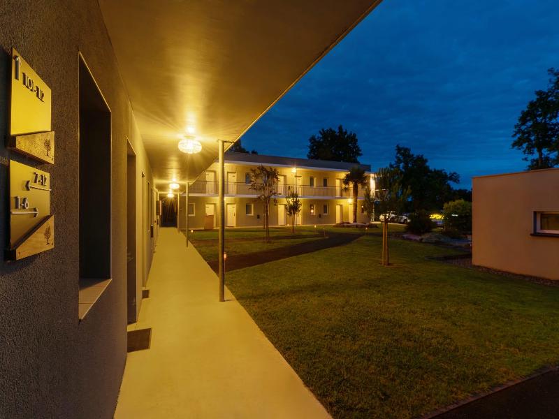 Sure Hôtel by Best Western Mont-de-Marsan image