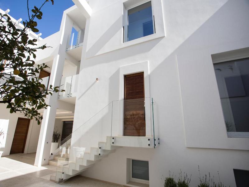 Le Ancore Luxury Apartments image