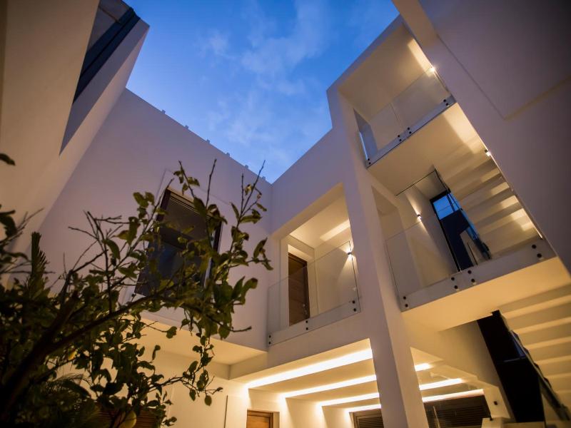 Le Ancore Luxury Apartments image