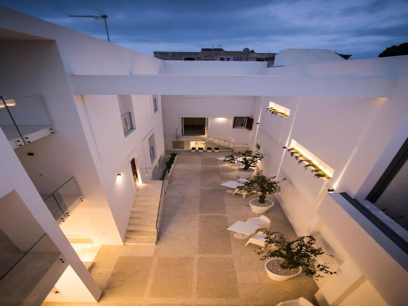Le Ancore Luxury Apartments image