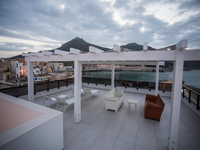 Le Ancore Luxury Apartments image