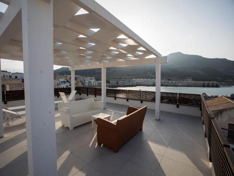 Le Ancore Luxury Apartments image