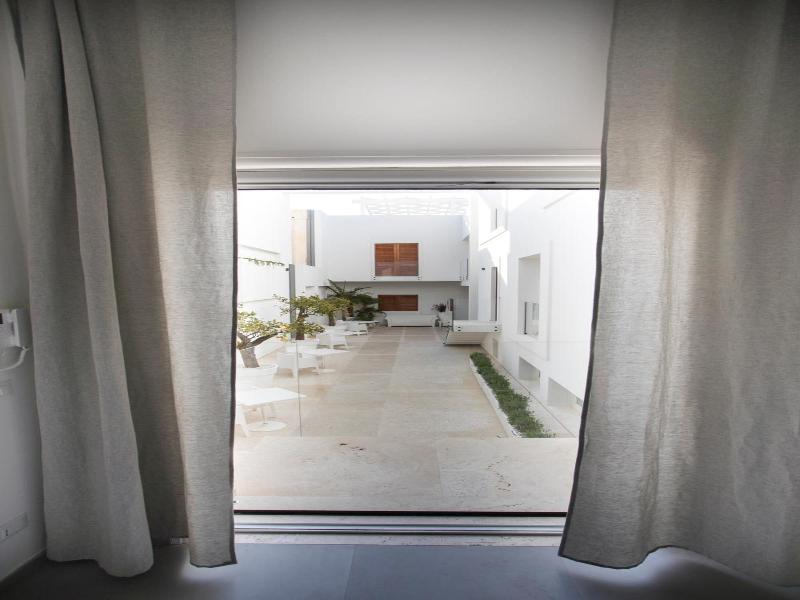Le Ancore Luxury Apartments image