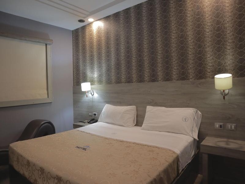 Hotel Muy image