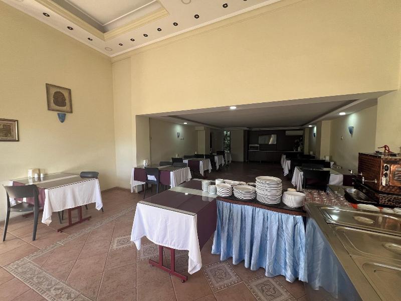 Cihanay Hotel image