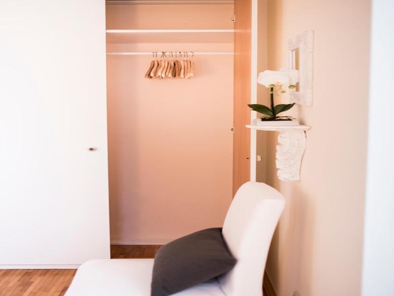 Parkside Apartment House image