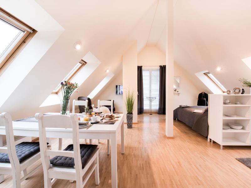Parkside Apartment House image