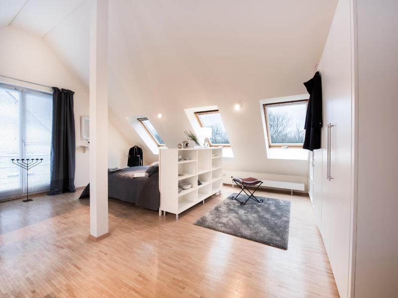 Parkside Apartment House image
