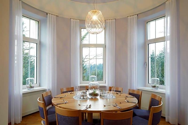 Schonblick Christliches Gastezentrum image