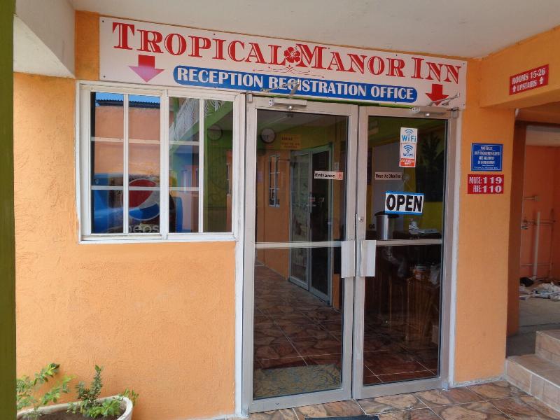 Tropical Manor Inn image