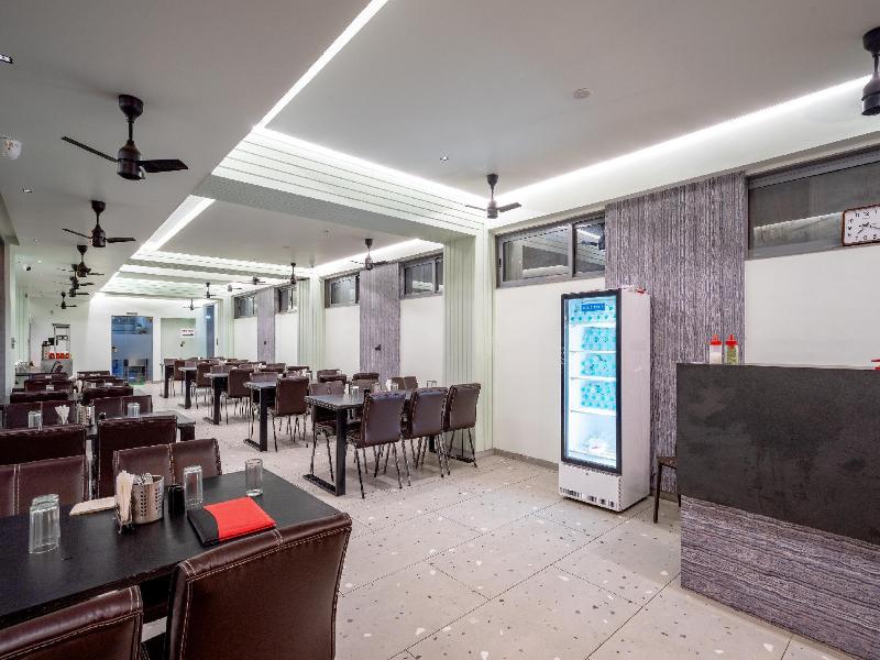 Darshan Executive Hotel And Lodge — restaurant