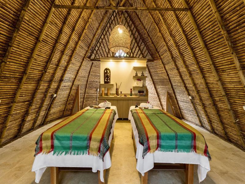 Hotel Spa La Colina image